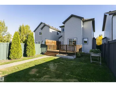 12051 18 AV SW SW photo 27