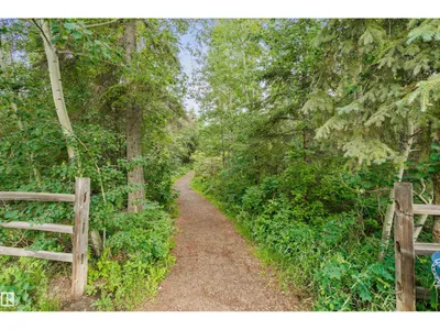 12051 18 AV SW SW photo 40