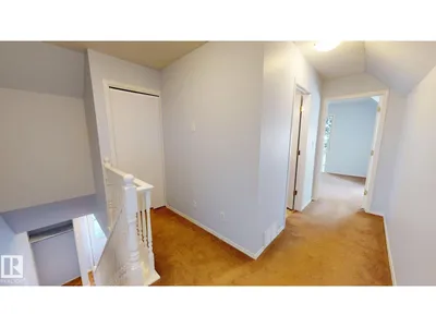 240 HUMBERSTONE RD NW photo 15