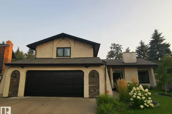 12423 28A AV NW photo 2