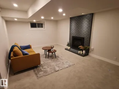 12423 28A AV NW photo 26