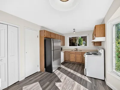 1020 60 ST NW photo 5