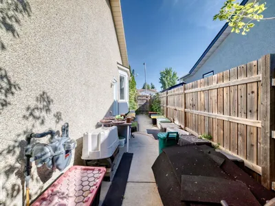 1020 60 ST NW photo 50