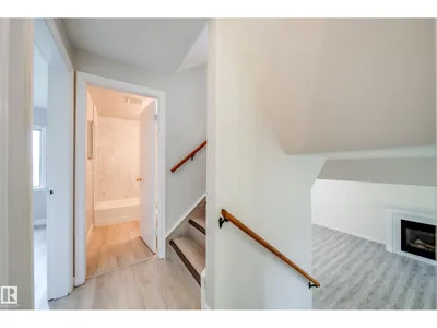 10519 140 ST NW photo 31