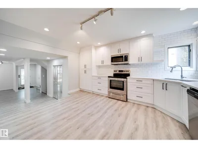 10519 140 ST NW photo 18
