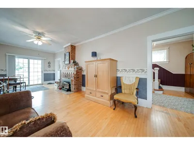 10625 127 ST NW photo 9