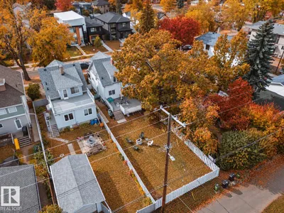 10625 127 ST NW photo 45