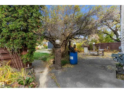 11704 135A ST NW photo 11
