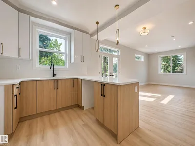 10627 149 ST NW photo 11