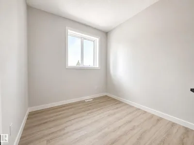 10627 149 ST NW photo 19
