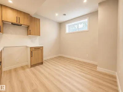 10627 149 ST NW photo 24