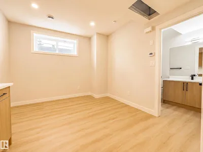 10627 149 ST NW photo 26