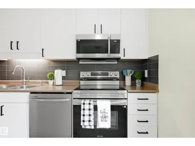 3220 44A ST NW photo 6