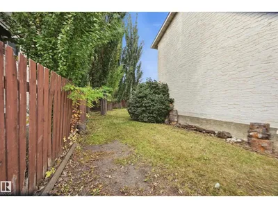 3220 44A ST NW photo 21