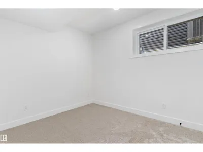 14512 86 AV NW photo 38