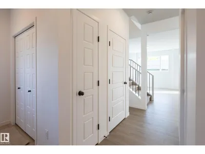 93 SILVERSTONE DR photo 6
