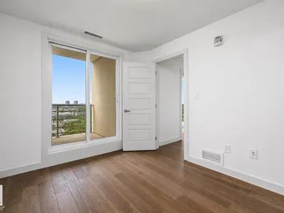 #1704 10388 105 ST NW photo 6