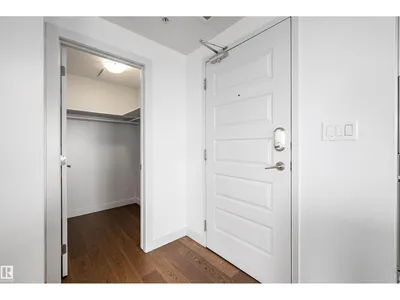 #1704 10388 105 ST NW photo 18