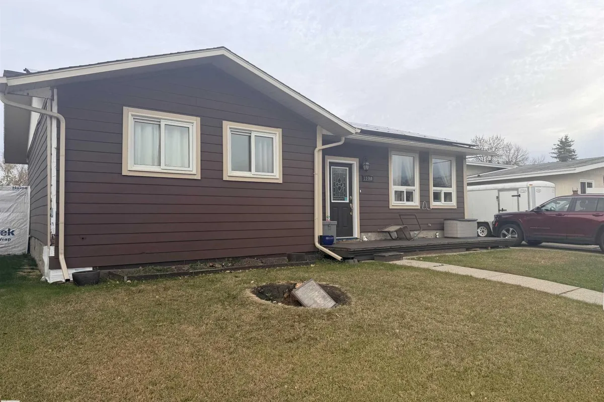 11460 152B AV NW exterior