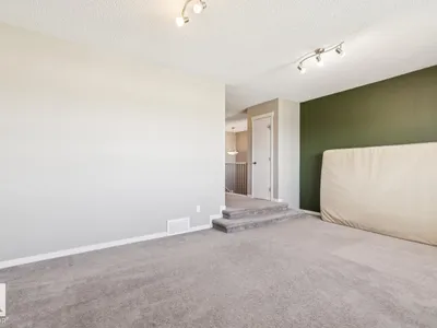 12007 173 AV NW photo 46