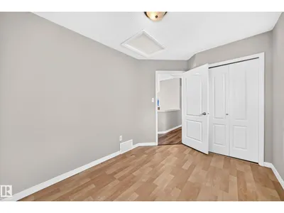 15104 45 ST NW photo 29