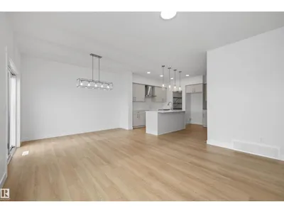 19003 24 AV NW photo 20