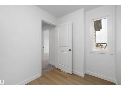 19003 24 AV NW photo 26