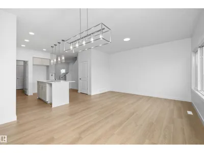 19003 24 AV NW photo 16