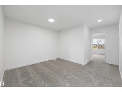19003 24 AV NW photo 22