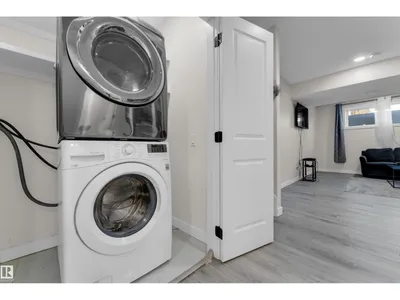 6019 180 AV NW photo 41
