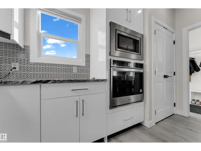 6019 180 AV NW photo 15