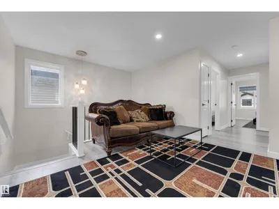 6019 180 AV NW photo 21