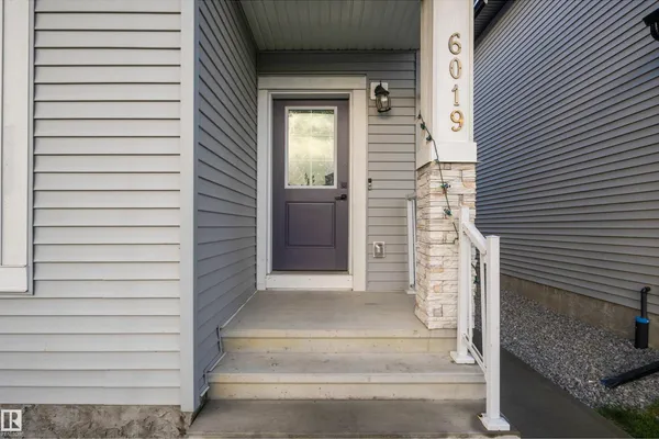 6019 180 AV NW photo 3
