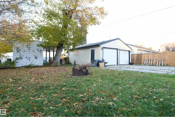 15962 106 AV NW photo 3