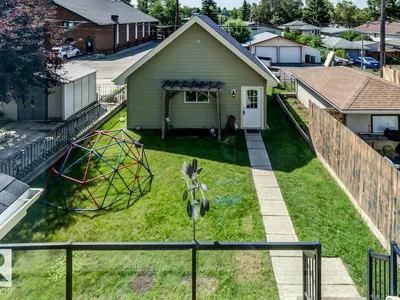 8935 84 AV NW photo 29