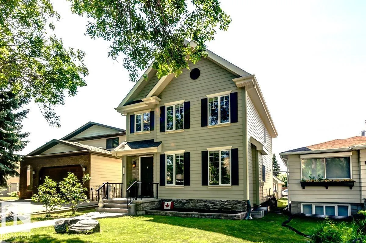 8935 84 AV NW exterior