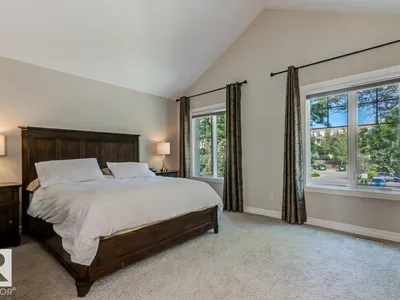 8935 84 AV NW photo 37