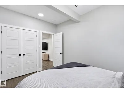 818 Cavanagh HE SW photo 28