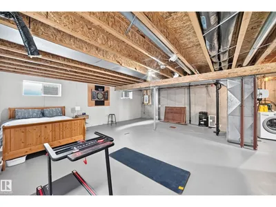 10015B 97 AV photo 27