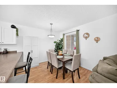 10015B 97 AV photo 8