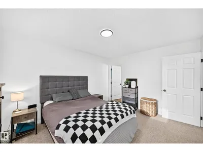 10015B 97 AV photo 15