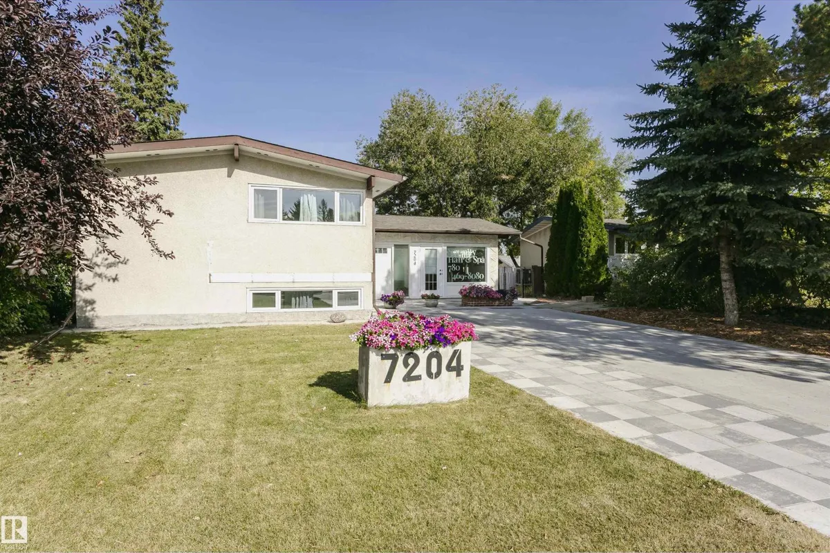 7204 92B AV NW exterior