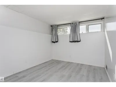 7204 92B AV NW photo 36