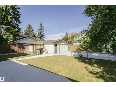 7204 92B AV NW photo 49