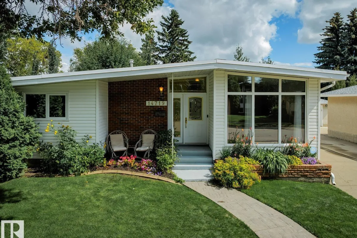 14719 62 ST NW exterior