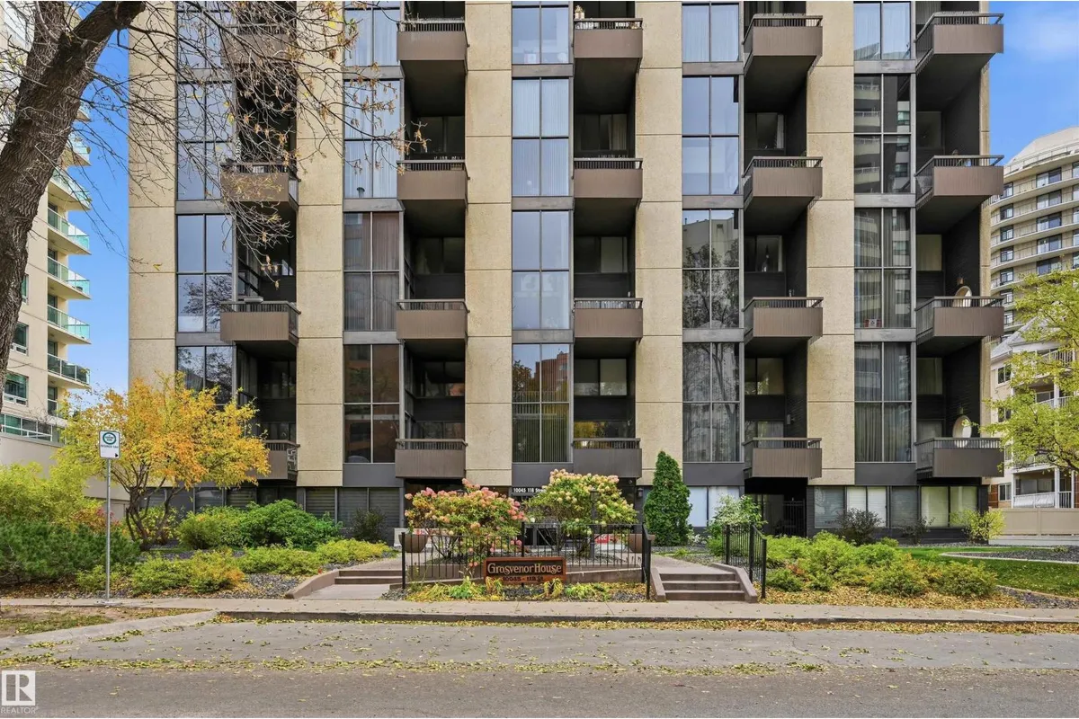 #407 10045 118 ST NW exterior