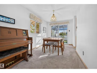 9011 157 ST NW photo 22