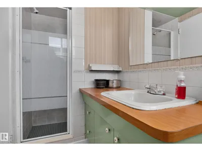9011 157 ST NW photo 47