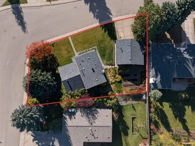 10912 34A AV NW photo 61