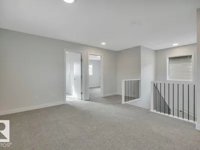 18643 19 AV NW photo 34